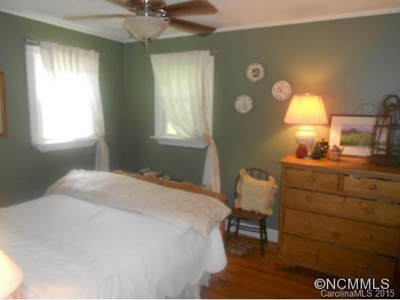 451 Boundary Street - Photo 10