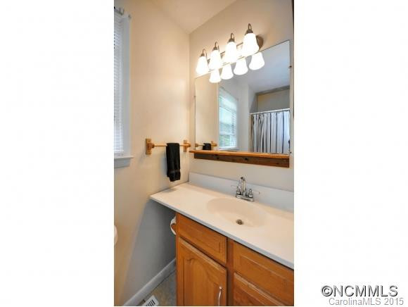 40 MAPLE AVE. - Photo 11