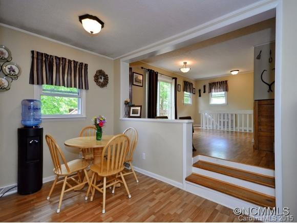40 MAPLE AVE. - Photo 4