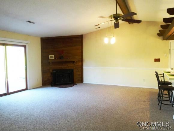 10 DAVID CT - Photo 2