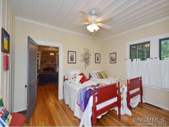 305 Longview Drive - Photo 13