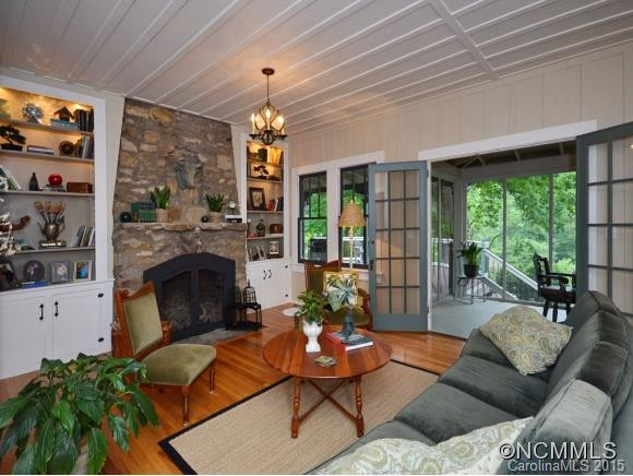 305 Longview Drive - Photo 5