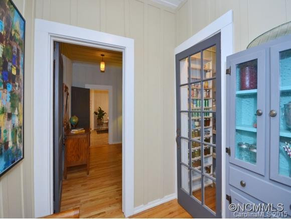 305 Longview Drive - Photo 10