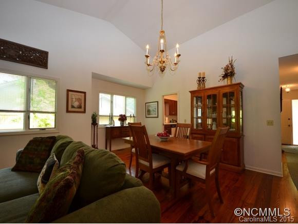 301 WHITE OAK DRIVE - Photo 4