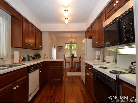 301 WHITE OAK DRIVE - Photo 5