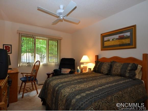 301 WHITE OAK DRIVE - Photo 8