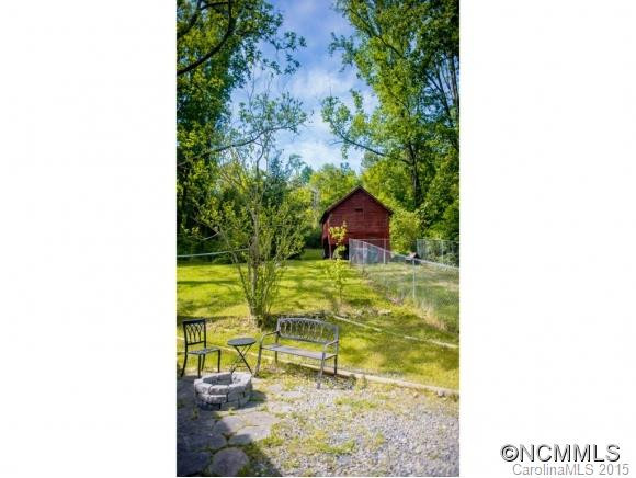 253 BRADLEY STREET - Photo 2