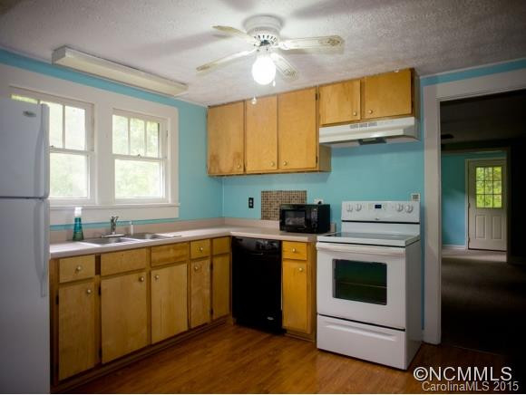 253 BRADLEY STREET - Photo 5