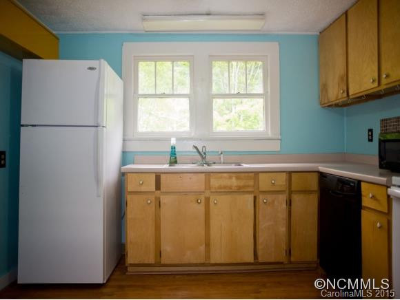 253 BRADLEY STREET - Photo 6