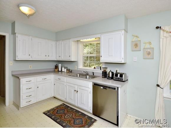 2 REYNOLDA DRIVE - Photo 10