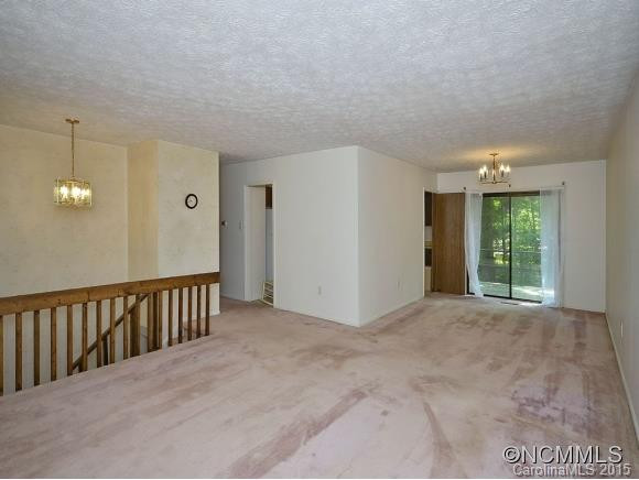 5 CRESTBROOK CT - Photo 4