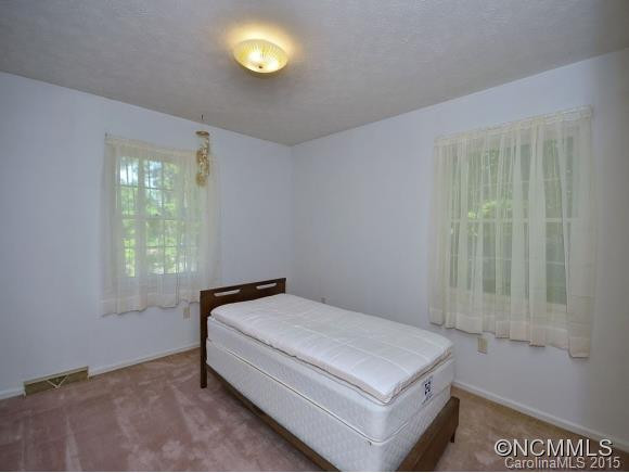 5 CRESTBROOK CT - Photo 6