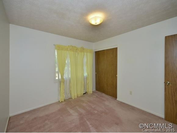 5 CRESTBROOK CT - Photo 7