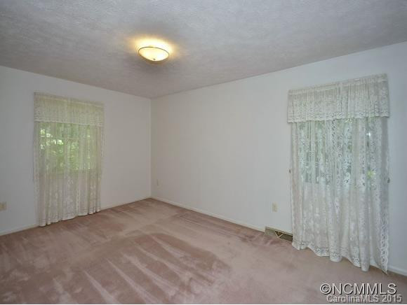 5 CRESTBROOK CT - Photo 8