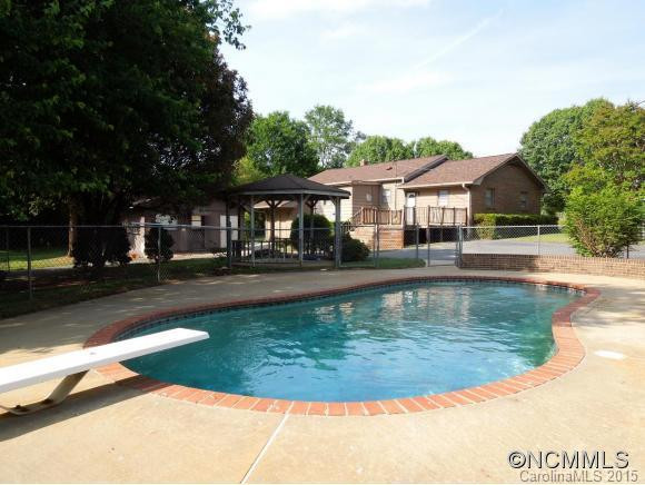 460 Kelly Rd - Photo 2