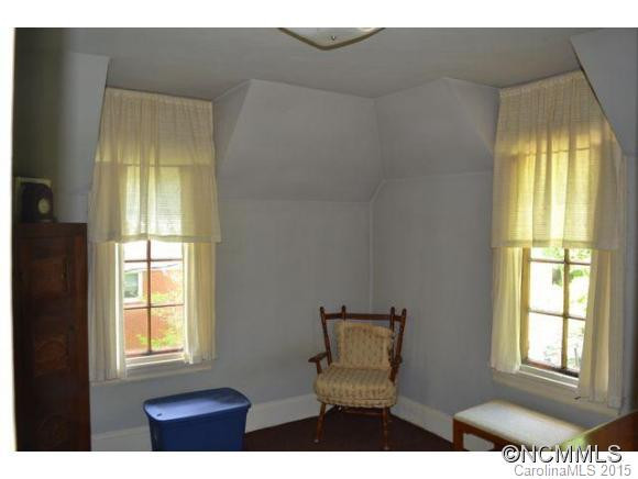 220 Northwest Avenue - Photo 15