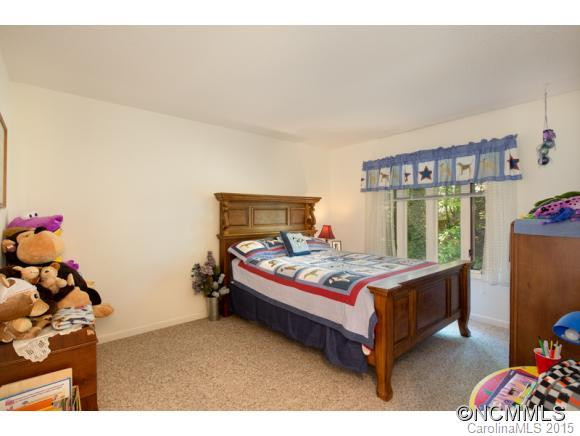 404 Greenstone Ln - Photo 12