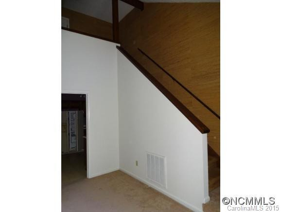 38 PENCROSS CIRCLE - Photo 3
