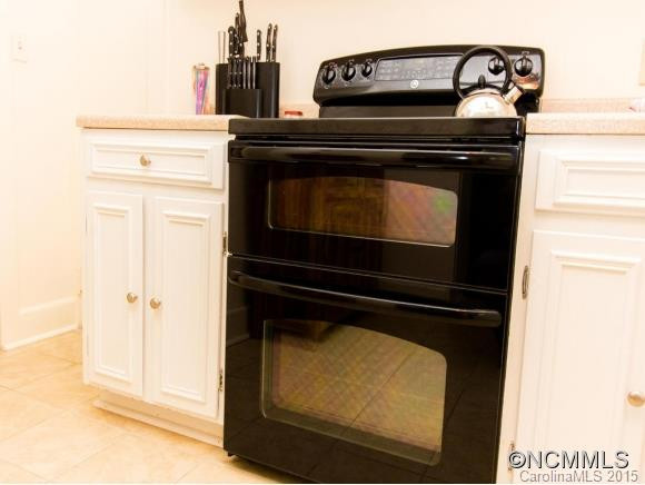 146 Linden Street - Photo 10