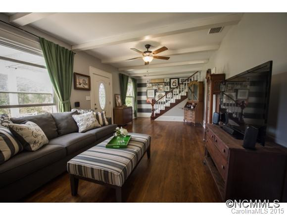15 Indian Trail Road - Photo 3