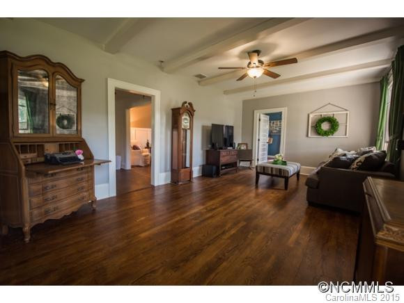 15 Indian Trail Road - Photo 5