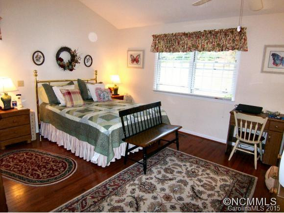 1012 Saddlebrook Drive - Photo 11