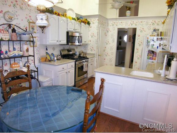 1012 Saddlebrook Drive - Photo 8