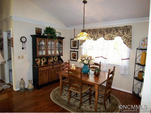 1012 Saddlebrook Drive - Photo 9