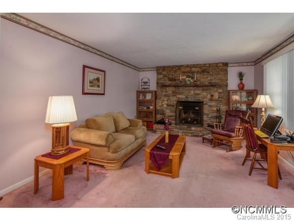 153 Wendy Lane - Photo 4