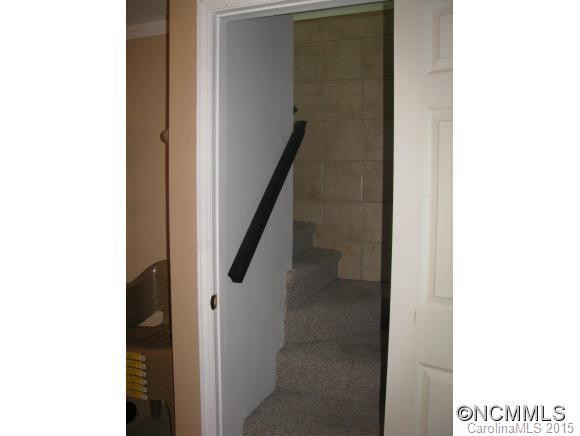694 Mountain Road - Photo 18