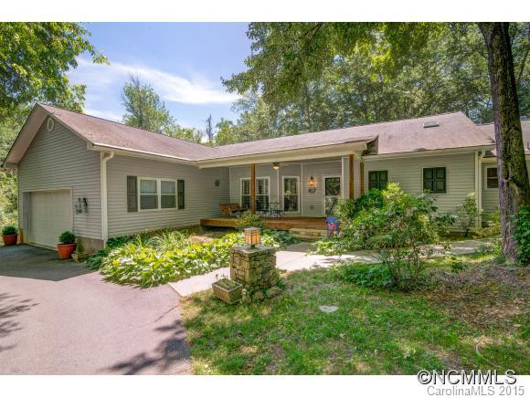 16 Woodlands Drive