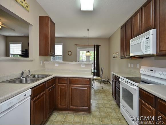 130 WOODFERN ROAD - Photo 11
