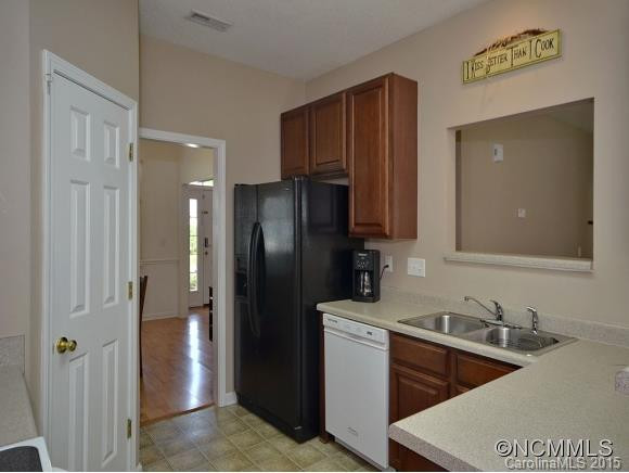 130 WOODFERN ROAD - Photo 12
