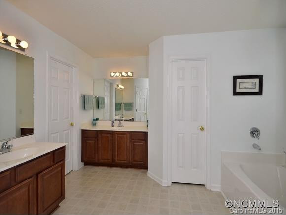 130 WOODFERN ROAD - Photo 22