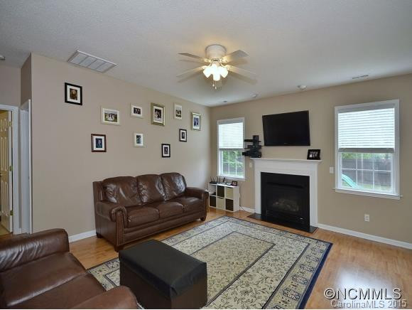 130 WOODFERN ROAD - Photo 7