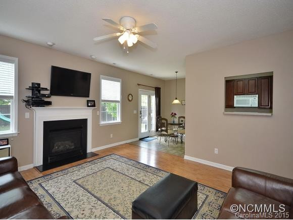 130 WOODFERN ROAD - Photo 8