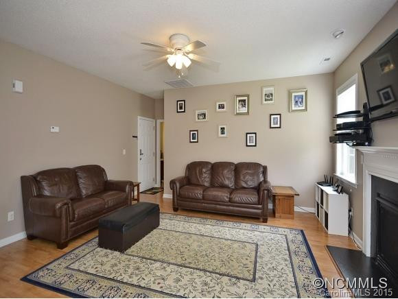 130 WOODFERN ROAD - Photo 9
