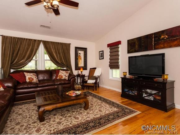 41 Melton Road - Photo 4