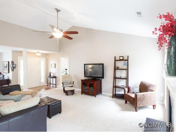 235 Meadow Pathway Dr - Photo 12