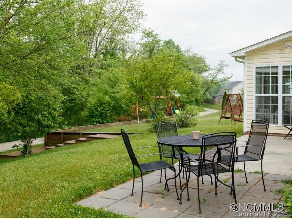 235 Meadow Pathway Dr - Photo 4