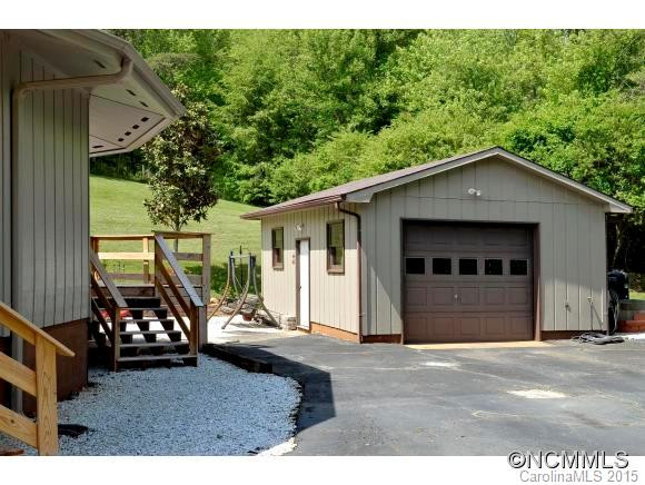 2867 Highway 213 - Photo 17