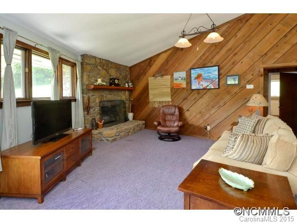 2867 Highway 213 - Photo 6