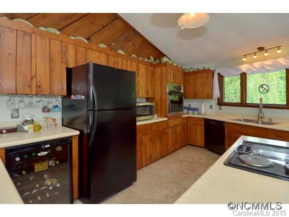 2867 Highway 213 - Photo 9