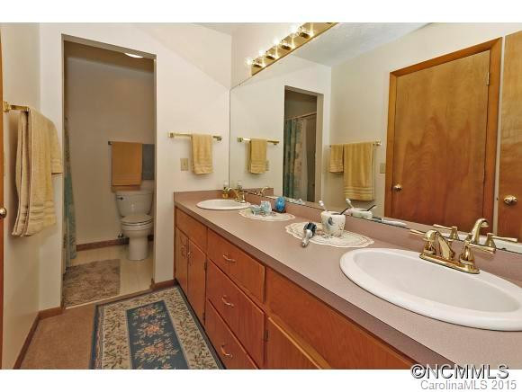 305 Lenwood Drive - Photo 11