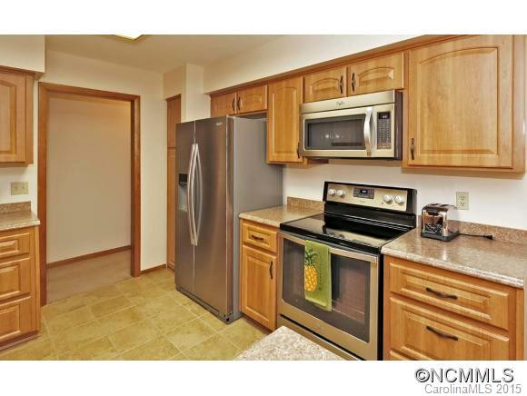 305 Lenwood Drive - Photo 4