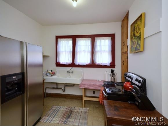 828 Jenkins Valley Road - Photo 16