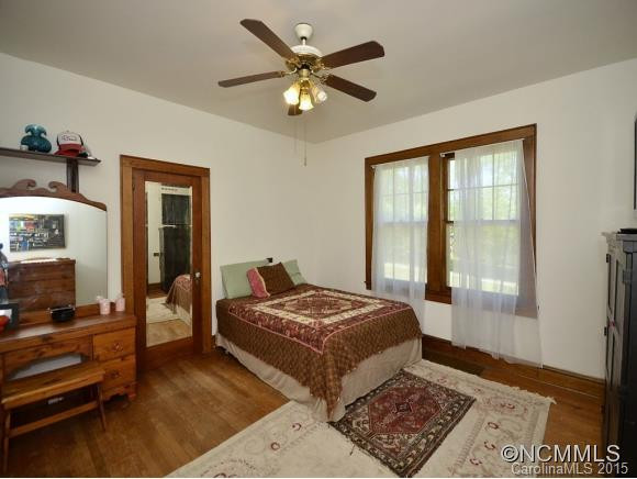 828 Jenkins Valley Road - Photo 19
