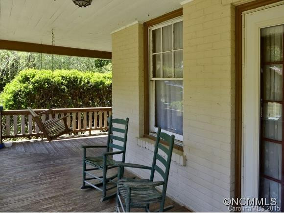 828 Jenkins Valley Road - Photo 3