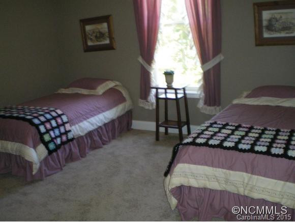 342 Oxford Court - Photo 11