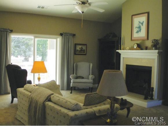 342 Oxford Court - Photo 8